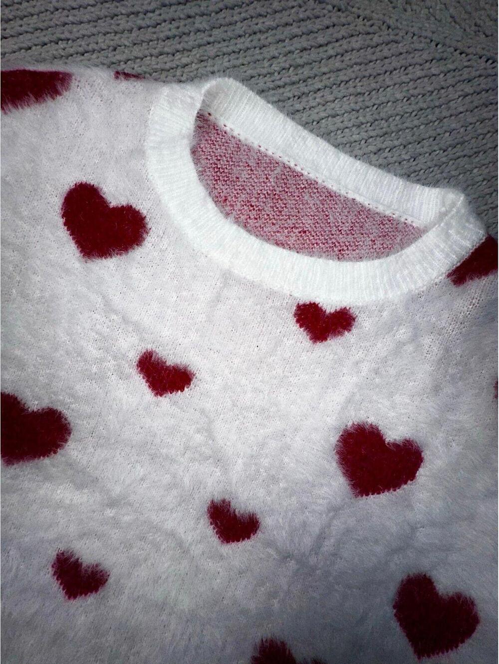 Fuzzy All Over Valentines Hearts Sweater Women’s Size XL
